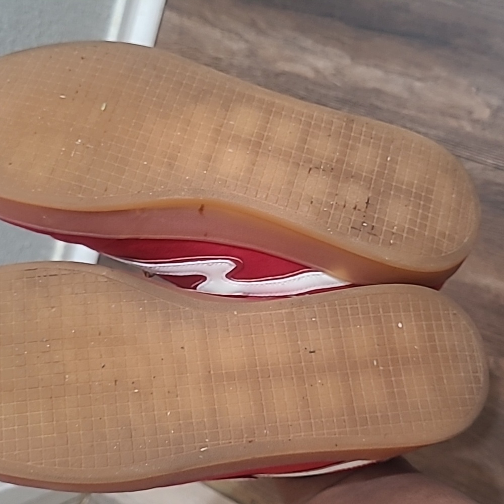 Womens Shoes - Picture 3 of 4